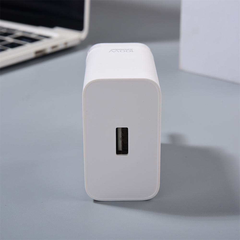 100W Max Supervooc-oplader UK  - Realme Gt 6 recensie en prijs
